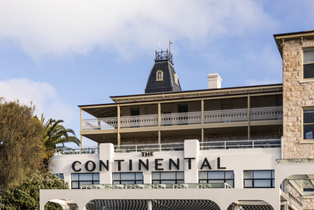 Continental Sorrento Hotel front