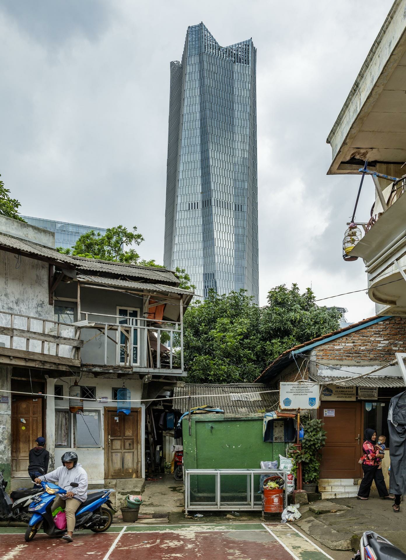 Telkom Landmark Tower, Neighborhood Context